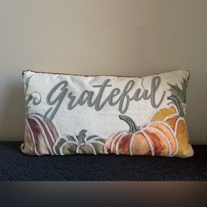 Fall decor pillow ‘Grateful’ pumpkins